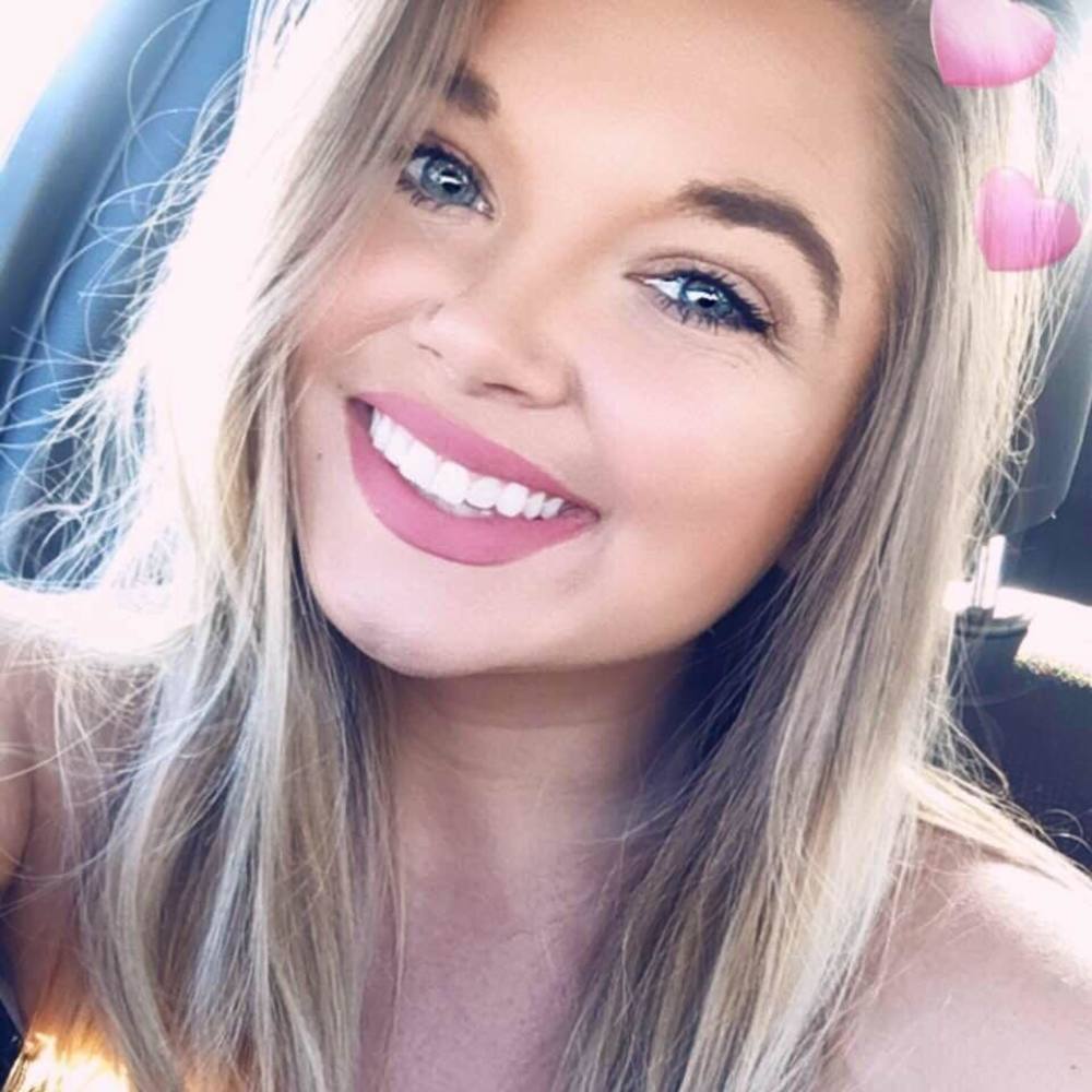 Meet your Posher, Kayla